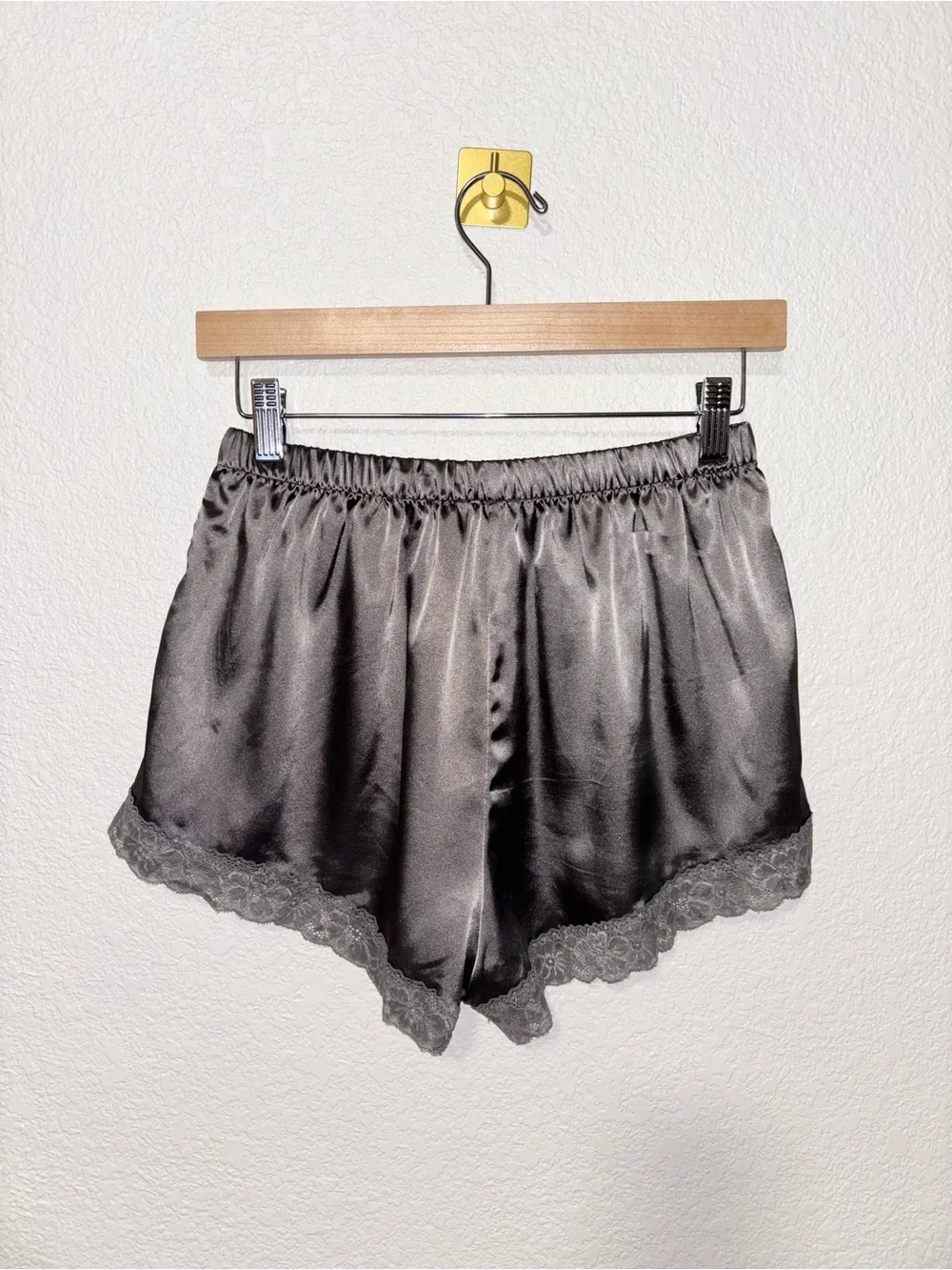 EKOUER Gray Satin Lace Cami & Shorts Pajama Set M